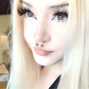 Meet your Posher, Alyssa 🎀